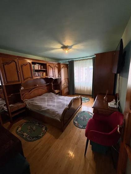 Apartament 4 camere în zona P-TA FLORA