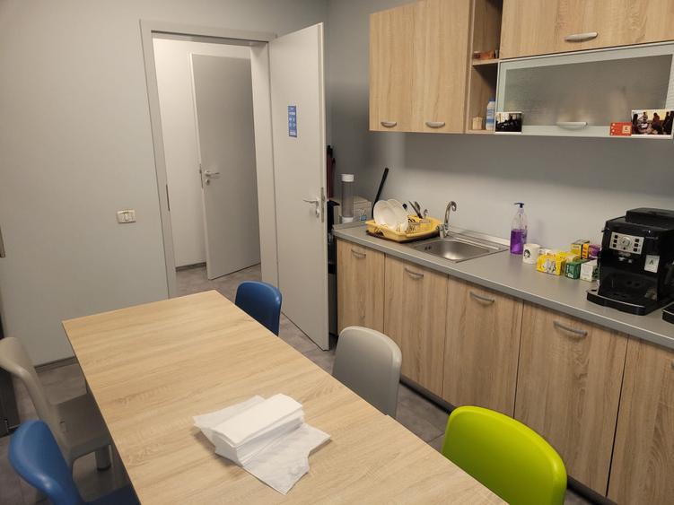Inchiriez spatiu birouri, clinica, sau alte activitati cu publicul