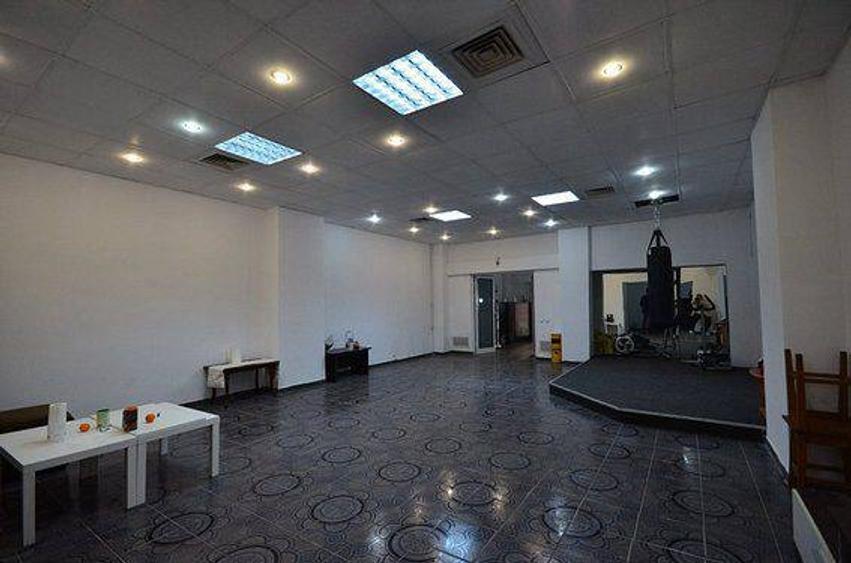 Casa vila locuit  Imobil  P+ 2 cu 12 camere +living spatios 435 METRI