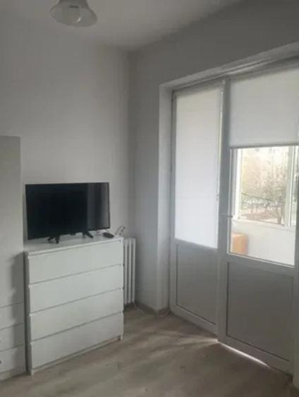 Garsoniera, decomandata, 31 mp, balcon, ac, metrou, Baba Novac