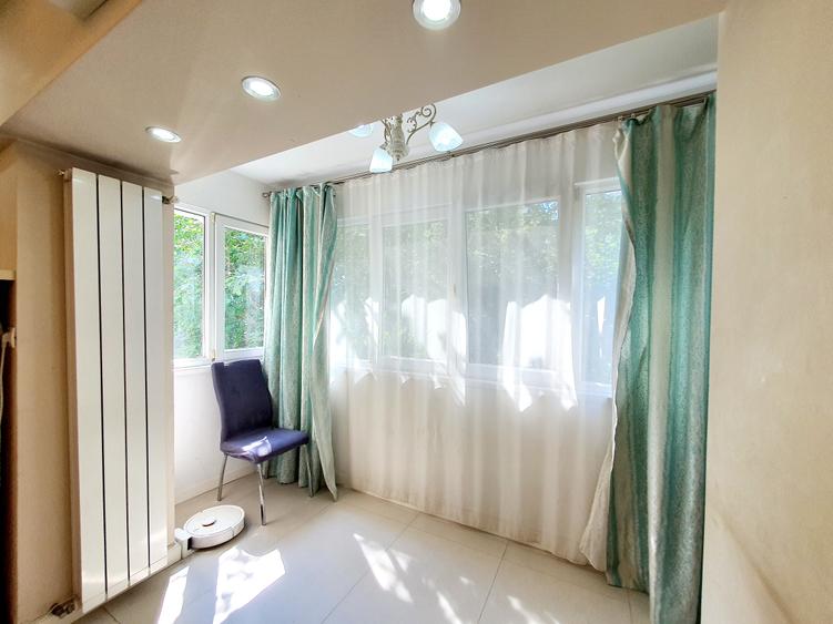 Apartament 4 camere de închiriat codtin georgian