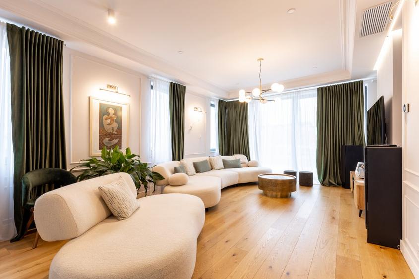 Penthouse Mobilat si Utilat cu Priveliste Panoramica spre oras