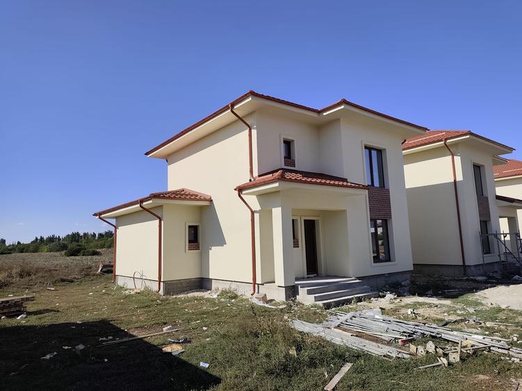 Eleganță arhitecturală și confort absolut 4 camere 3 bai P+1+pod terasa la cheie