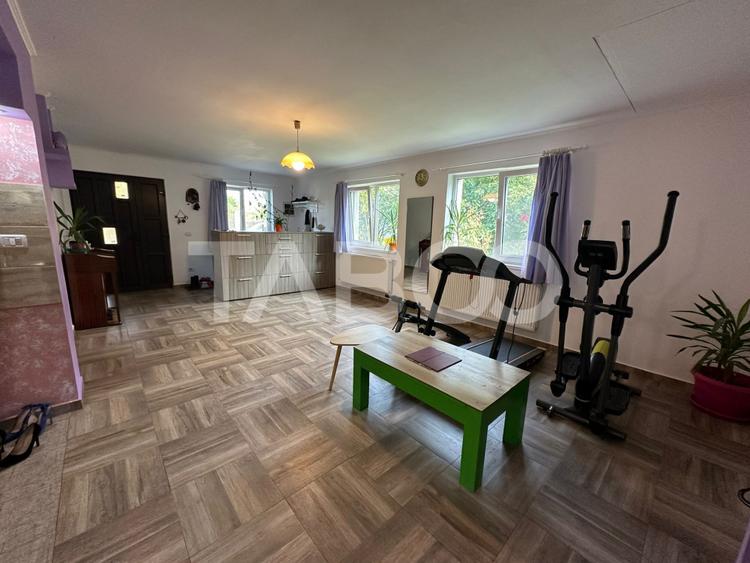 Casa noua 3 camere 300 mp anexe teren liber 1550 mp Margineni