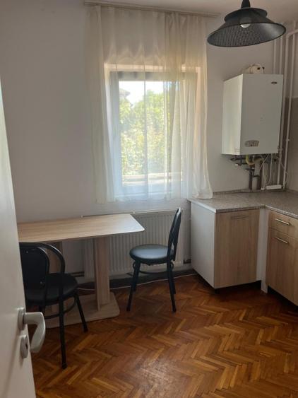 Proprietar inchiriez apartament 2 camere, decomandat. zona Odobescu