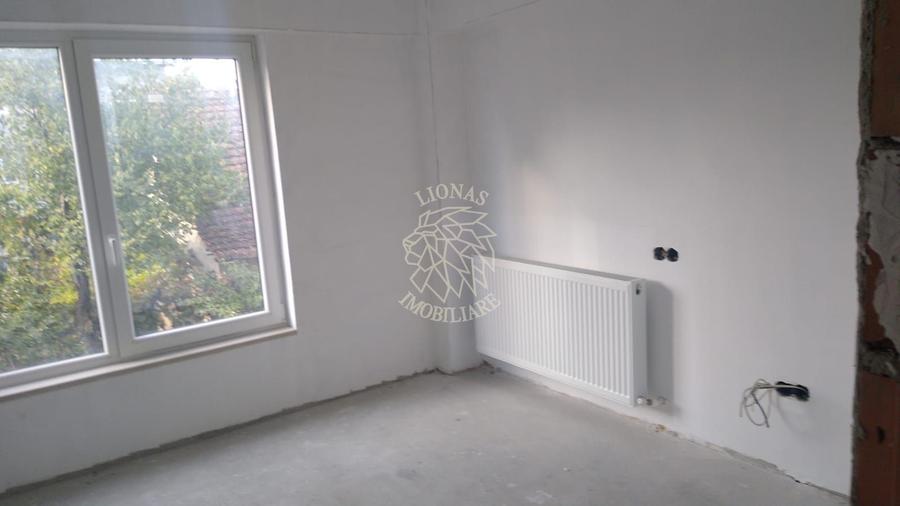 Apartament Nou 3 camere 69 mp-decomandat-balcon-etaj 1-Casa Somesana