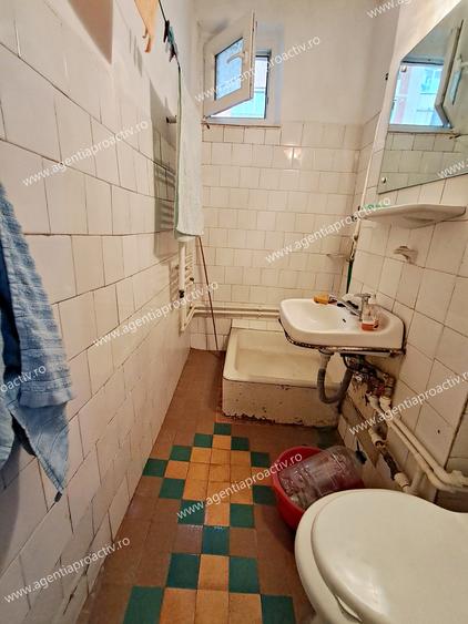 Apartament cu 2 camere, Micro 19, etaj 3, centrala termica!