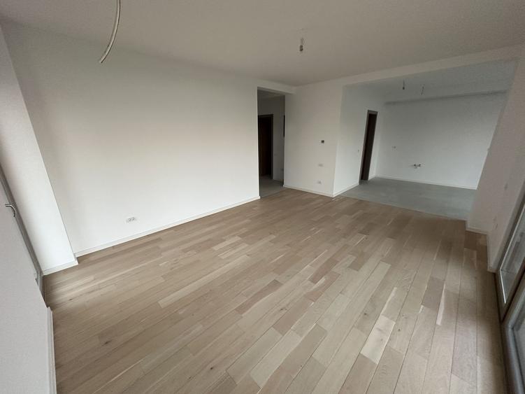 Casa cu 4 camere - Dumbravita