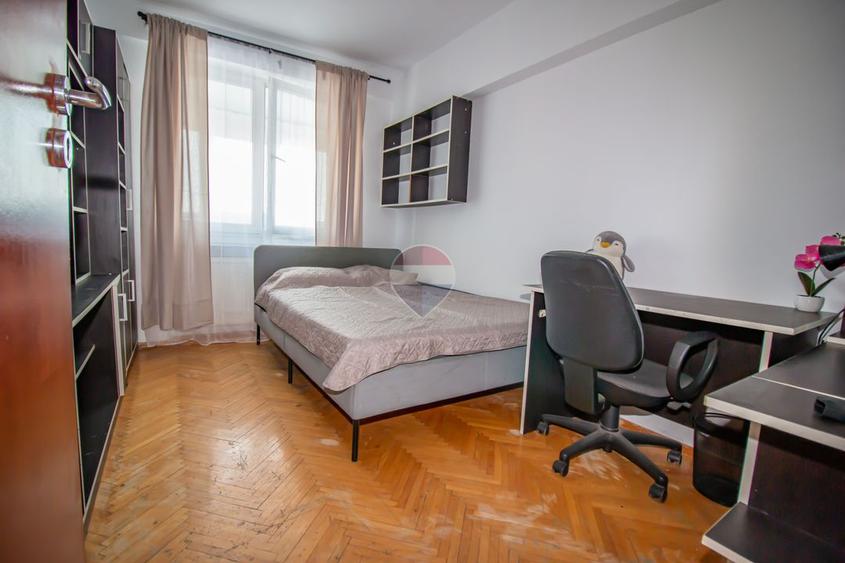 Apartament cu 3 camere  Prelungirea Ghencea