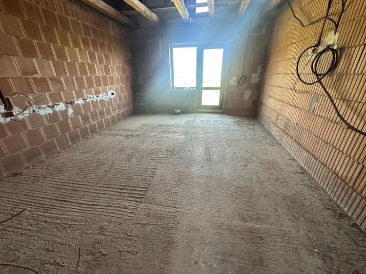 Casa Individuală 257 mp| teren 657| zona Micesti