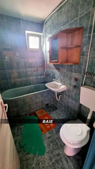 DE VANZARE: Apartament 3 camere central Cavnic | Ideal investitie