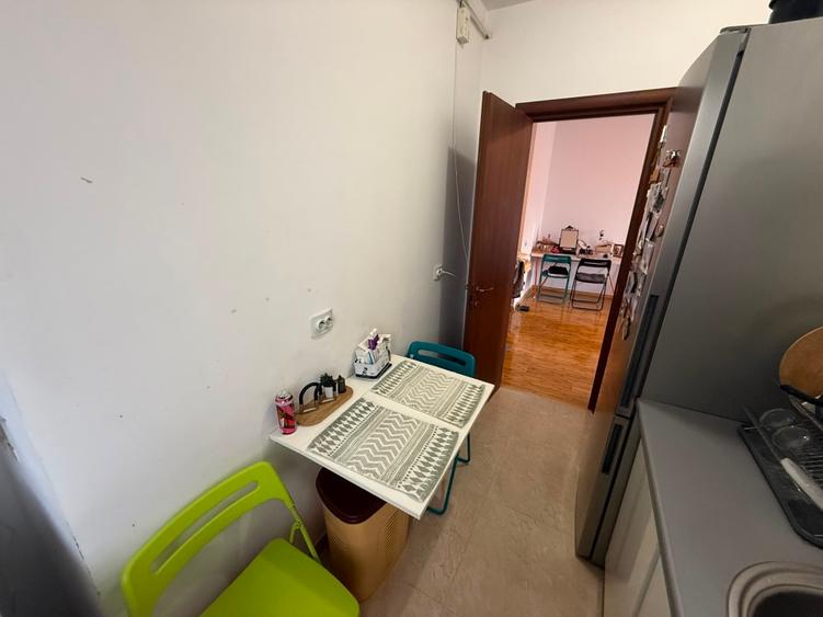 Apartament 2 camere vanzare., 5 minute metrou Jiului.