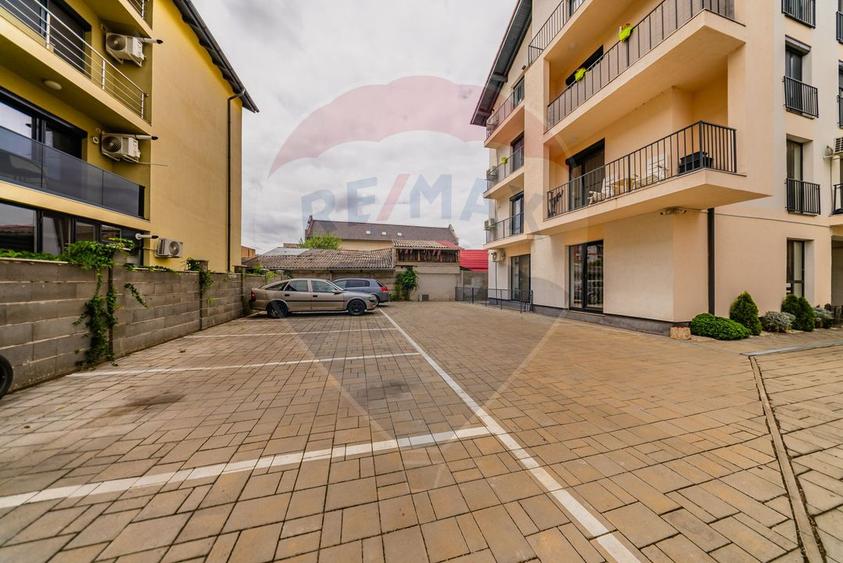 Barber shop complet echipat – funcțional imediat, Micalaca