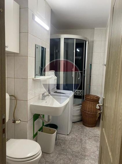 Apartament cu 1 camere de închiriat în zona Sebastian