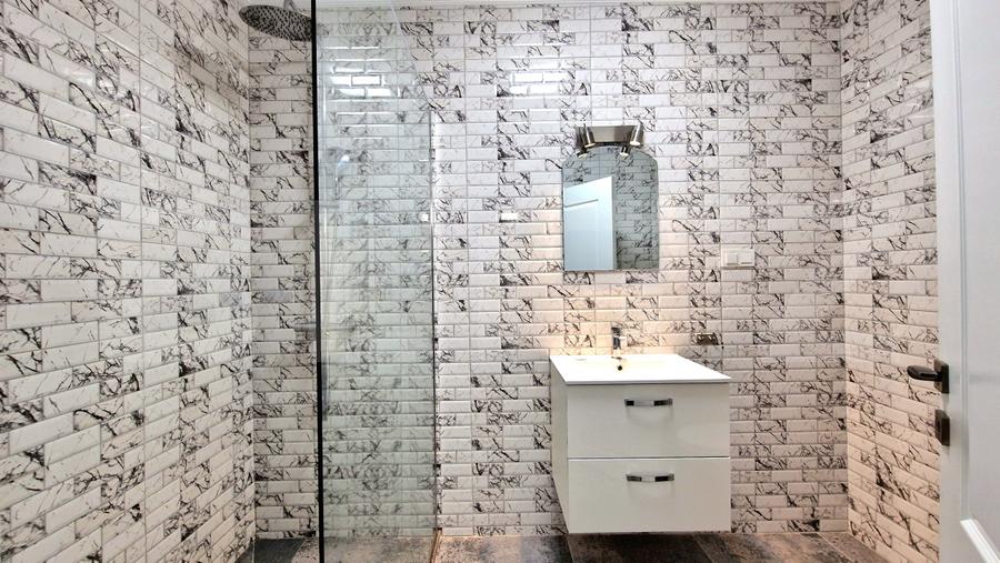 Apartament cu 3 camere, 63 mp, zona Vivo