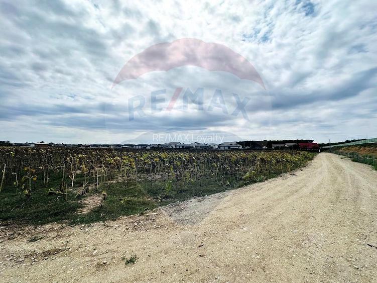 Teren 14.863mp, deschidere 42mp, acces 3 laturi - Ciorogarla, langa A0