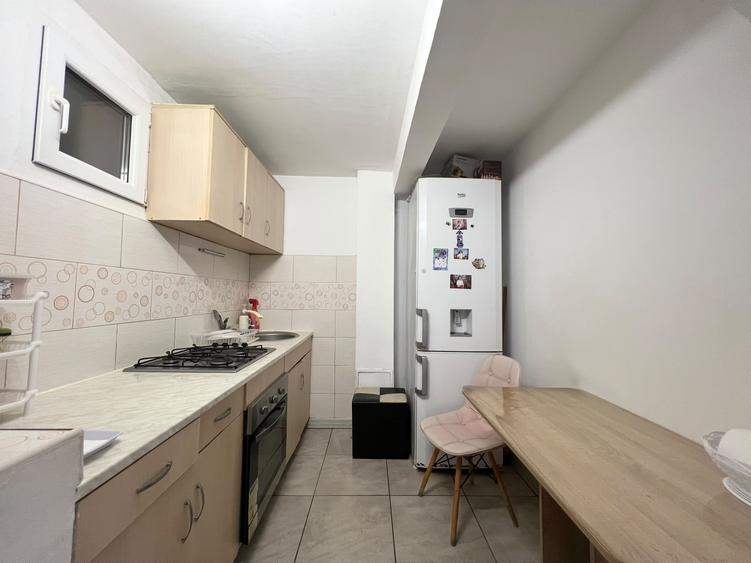 Apartament 2 camere, decomandat, 41 mp utili, etaj 2 - zona Garii