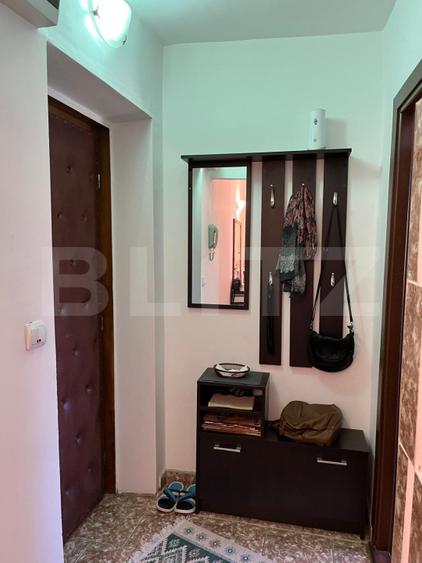 Apartament de vanzare, cu 3 camere, semidecomandat - in Vatra Dornei