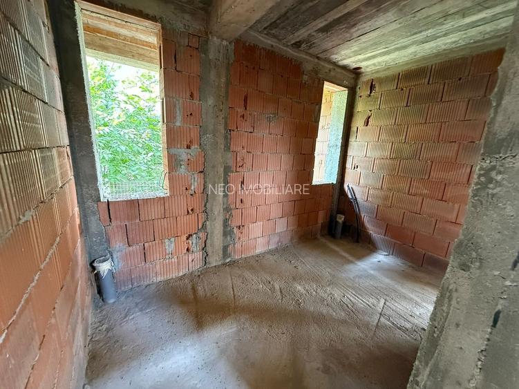 Casa individuala la roșu P+1E, 215mp utili, 994mp teren Peciu Nou