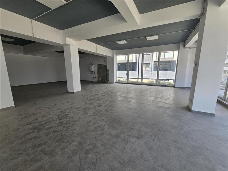 Spatiu comercial, 260mp, imobil nou,