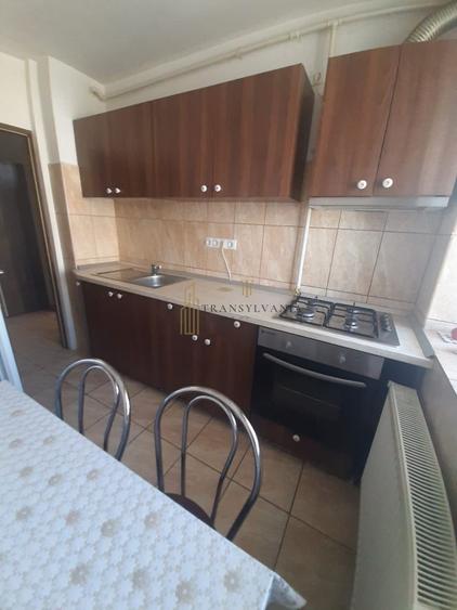 Apartament 3 camere, decomandat, zona Mihai Viteazu