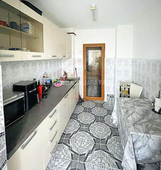 79.900 euro, 2 camere decomandat , Micro 21 etaj 1, mobilat si utilat - 6