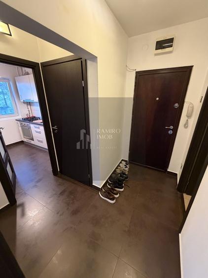 Apartament 2 camere decomandat Piata Sudului / Martisor