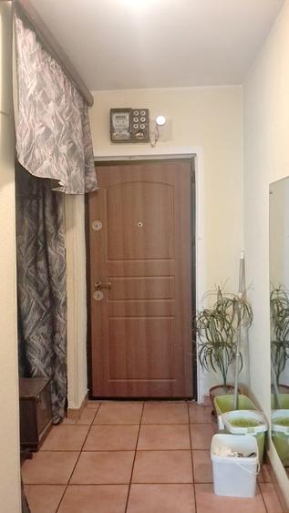 Apartament 3 camere de vanzare vizavi de metrou si parcul Tineretului