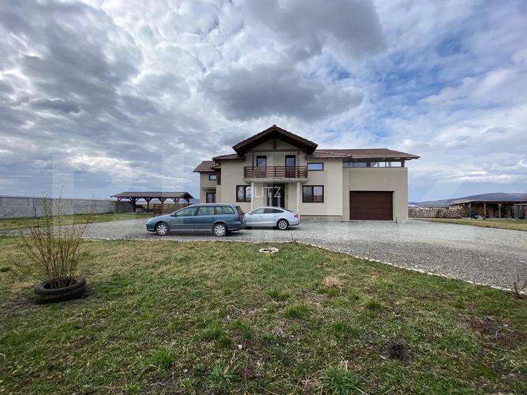 Casă individuala de vânzare, 5 camere, 214 mp, Bistrita - 2