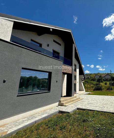 Vilă de vânzare cu design deosebit în cartierul Bucium - 30