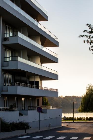 Apartament 3 camere-gradina de 40 mp Lebada Lake Residence+1 parcare subteran