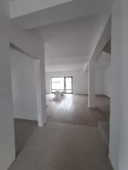 Duplex spatios