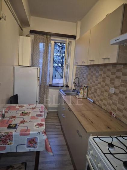 Apartament 2 camere în zona FACULTATII DE LITERE