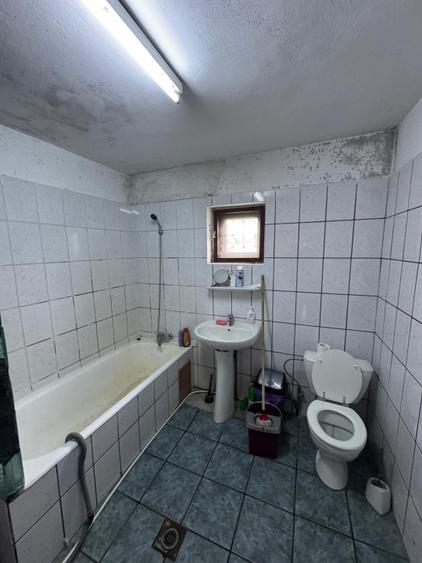 Casă 250 mp în Tăuții Măgherăuș, 6 camere, garaj dublu, solar