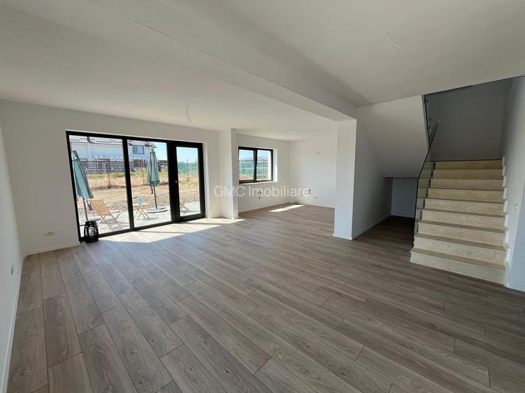Casa la cheie - 163mp utili + teren 704 mp - cel mai mare din zona - 2