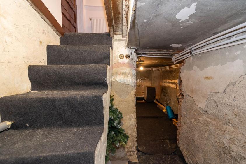 Casa / Vila cu 3 camere de inchiriat strada Pargarilor Stefan cel Mare - 30
