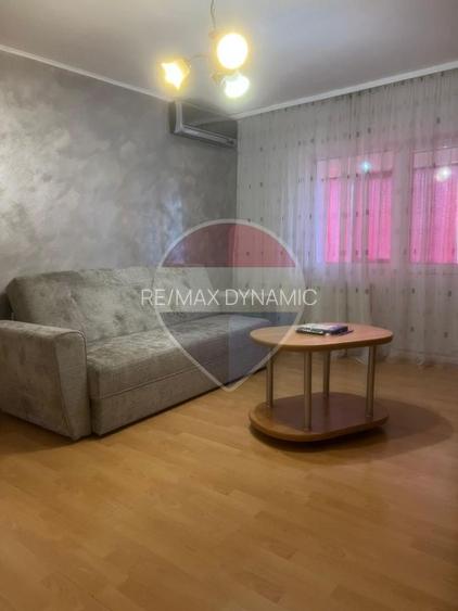 Apartament 2 camere zona Boul Rosu