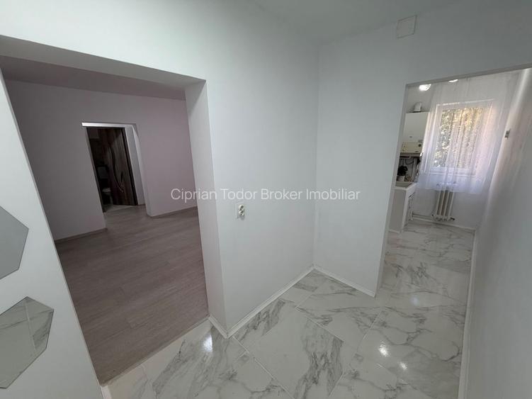 Apartament 2 camere, etaj 2 - Cugir - 2