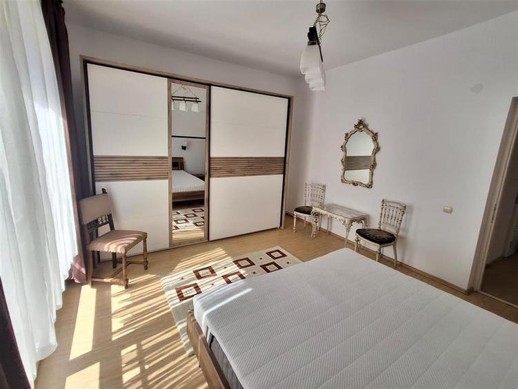 Apartament 4 camere decomandat 2 bai garaj boxa zona Piata Rahovei