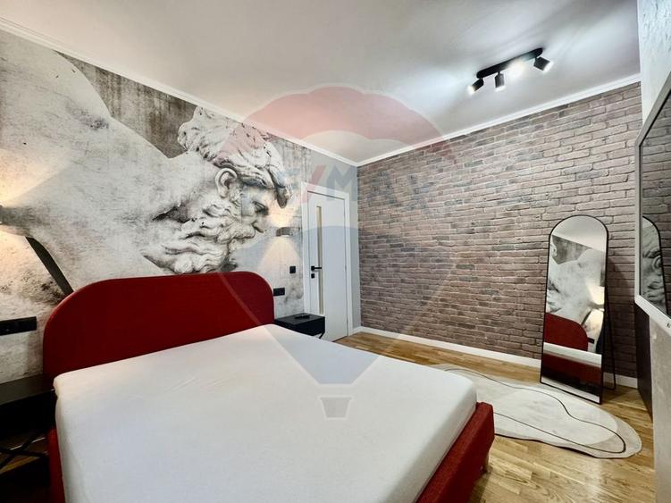 Apartament cu 2 camere de vânzare Ultracentral