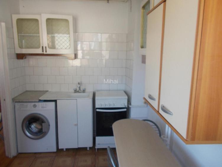 Proprietar,ofer garsionera frumoasa , bucatarie mare, contract Anaf 320 euro  - 4