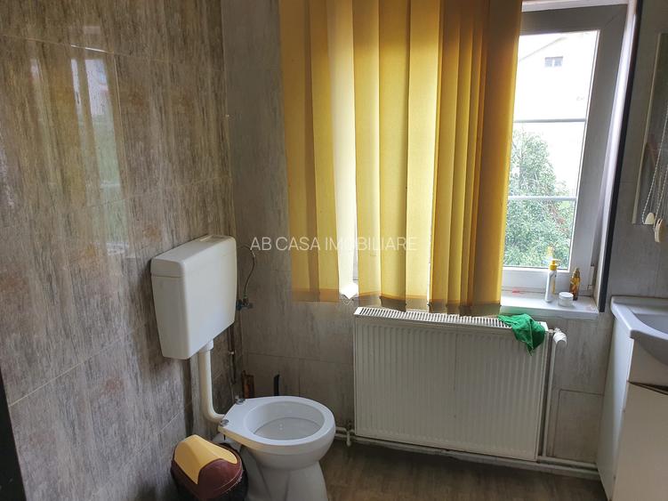 2 apartamente, în casă cu 6 ap, P+E+M, 2000, zona Mircea cel Bătrân, comision 0% - 10