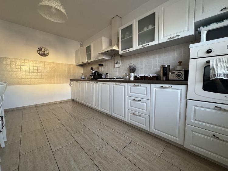 Duplex 4 camera, 120mp utili, 330mp teren-Mosnita Noua