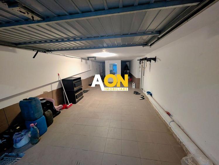 Casă tip înșiruit, D+P+M, 4 camere, garaj, 214 mp teren, zona Centru