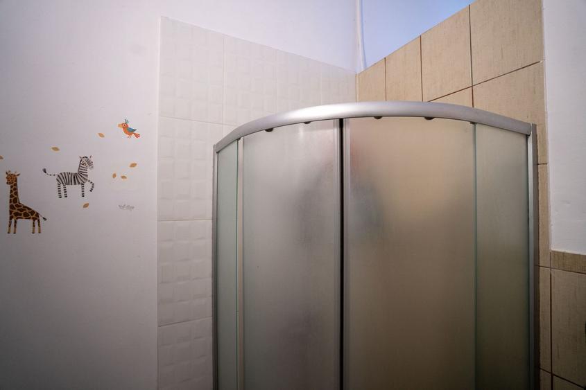 Apartament central de vânzare – la curte comună - Oradea