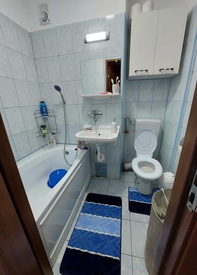 Apartament cu 2 camere, etajul 3/4, zona Tatarasi