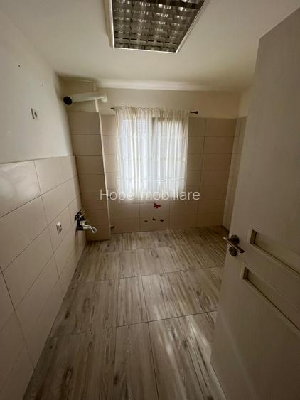 Berceni-Ale. Somesul Mare-Apartament de 3 camere - 2