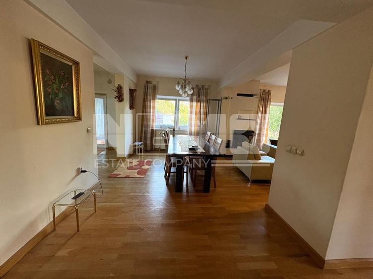 CASĂ TIP DUPLEX | ÎNTR-O ZONĂ LINIȘTITĂ | 6 CAMERE | RĂDĂUȚI