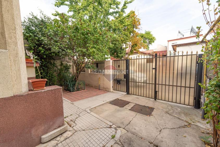 Casa de vanzare, 138 mpu, 244 teren, curte, garaj,  Cartierul Domenii - 26