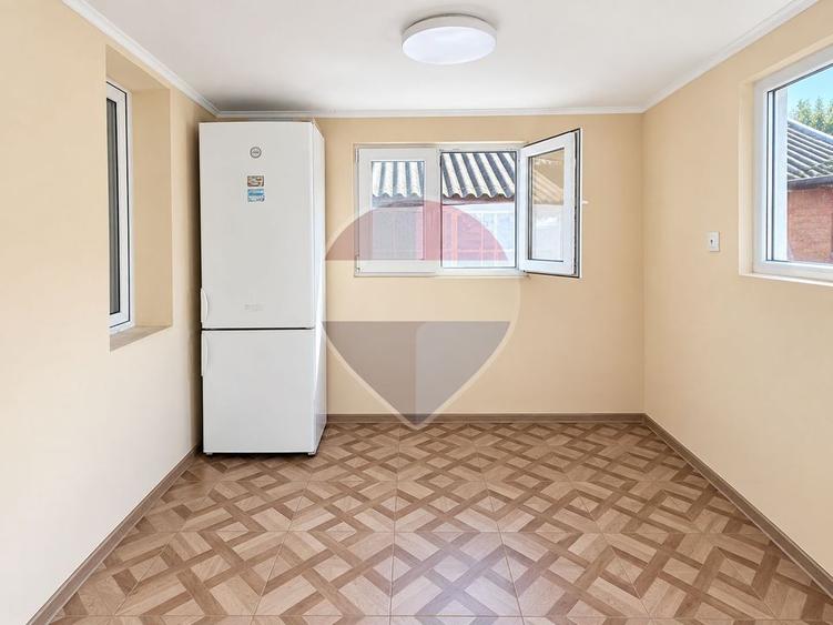 | Casă 3 camere | teren 2800 mp |  Judetul Dambovita |